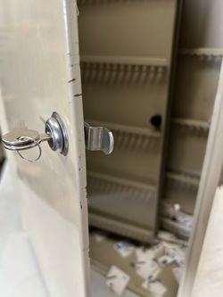 Metal key box/cabinet