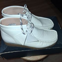 CLARKS X TIBI PATENT LEATHER WALLABEES MEN'S SIZE 8