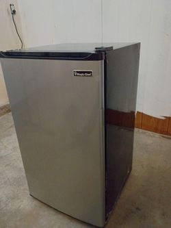 Compact Refrigerator