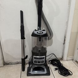 Navigator Lift-Away DLX Bagless, Corded, Upright Vacuum Cleaner with Detachable Canister and HEPA Filter for Pet Hair