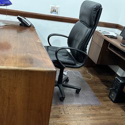 FREE OFFICE FURNITURE 
