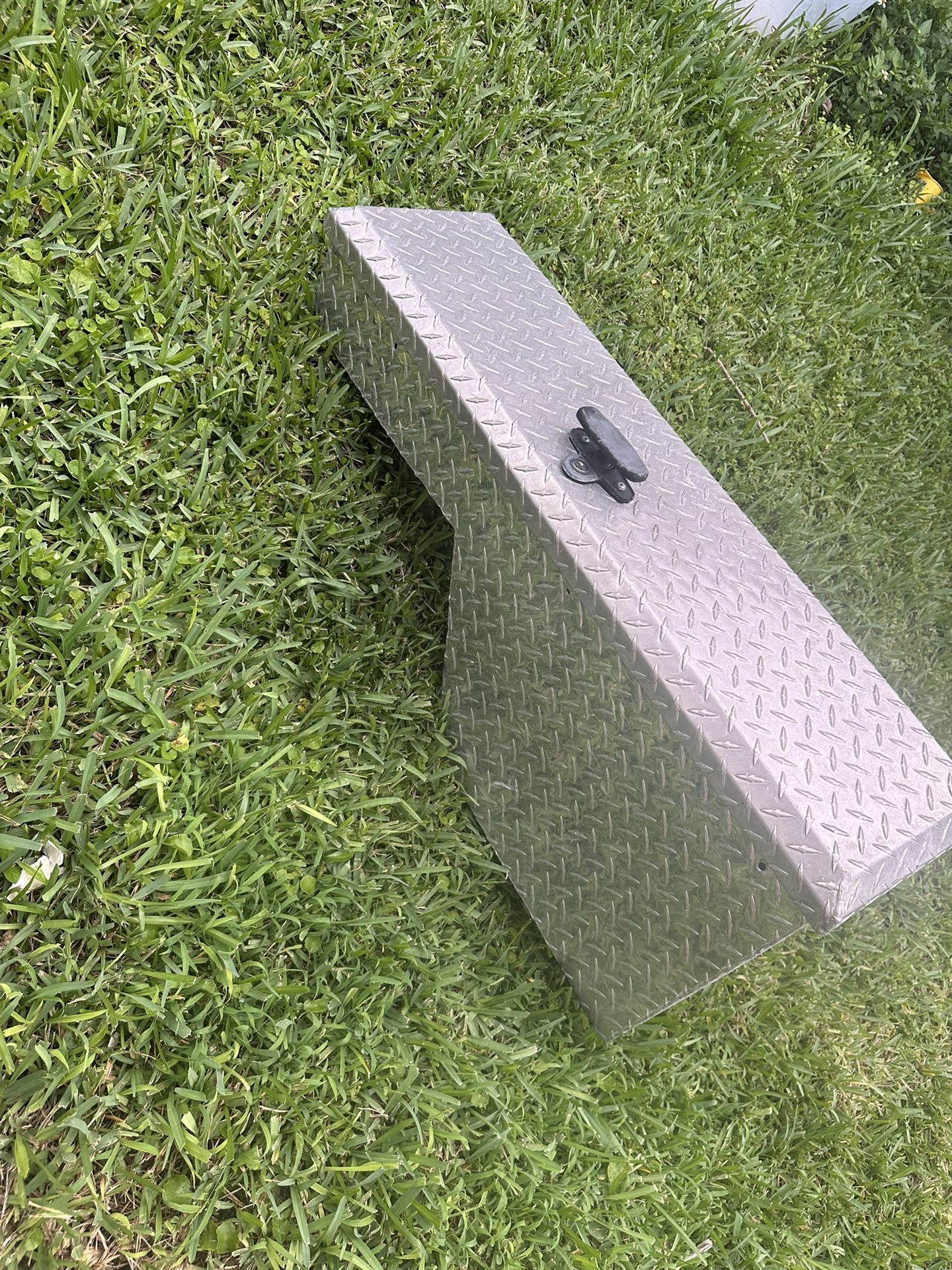 Small Truck Wheel Well Toolbox