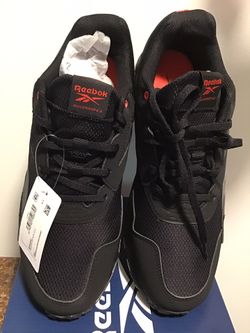 Reebok walking/running Men’s Shoes 👟 BRAND NEW SIZE 8,5