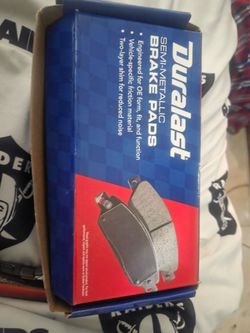 Semi metallic brake pads