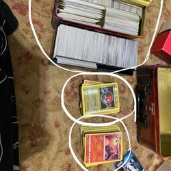 Bulk And Random Holo/ Rev Holo Pokémon Cards 