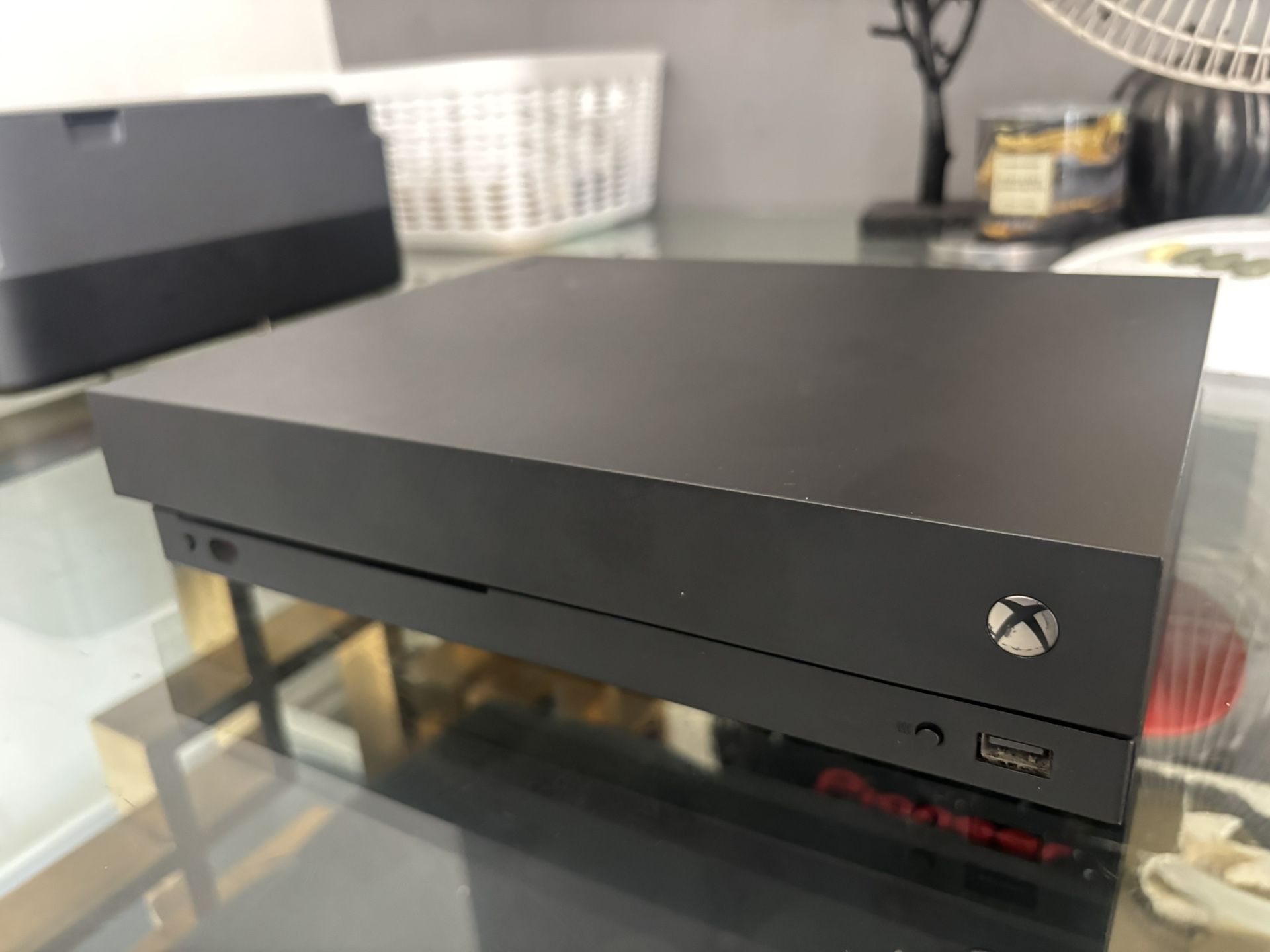 Xbox One X Black 1TB