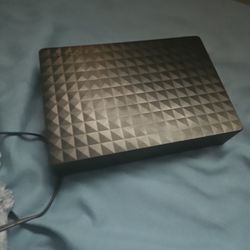 Seagate Expansion Desktop External Hard Drive. 5TB