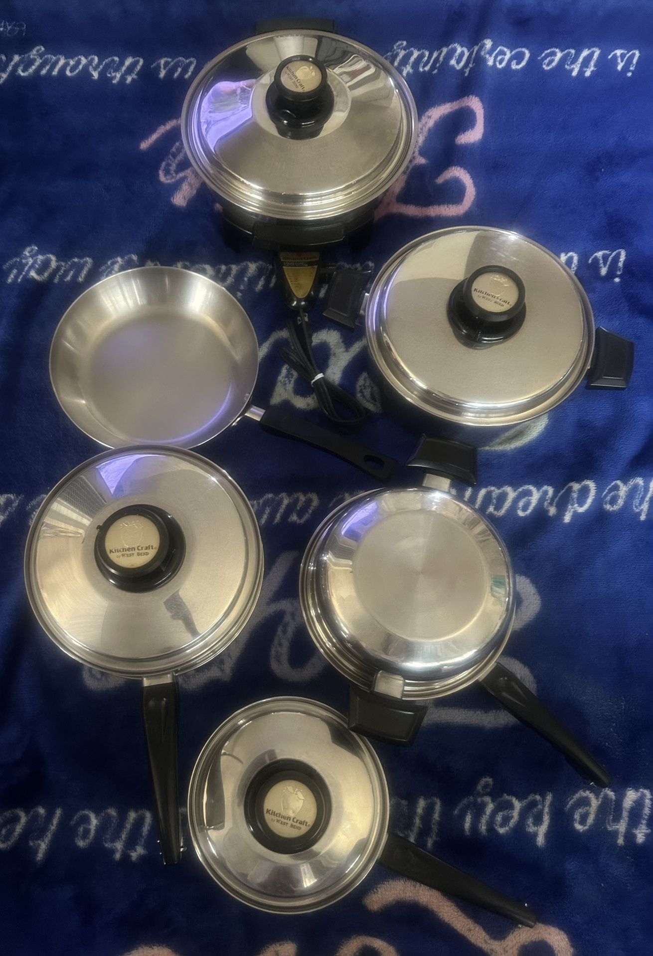 Lot Of Pots & Strainer Pot & Electric Skillet