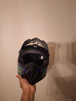 Dirt bike helmet