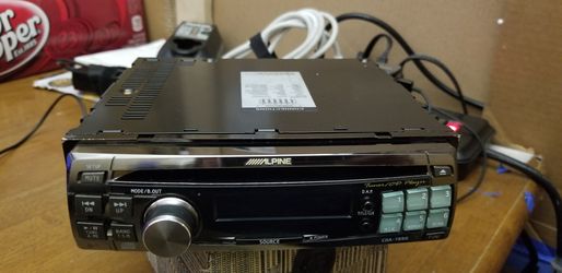 Alpine F1 Status CD Player Cda-7990 and Alpine PXA-H900 Sound