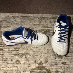 Men’s Nike Gato 11.5