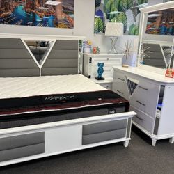 White/Gray 5pc Bedroom Set W/built-in 3D LED Lights (furniture Assembly)