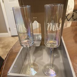 Mr. And Mrs Toast Glasses