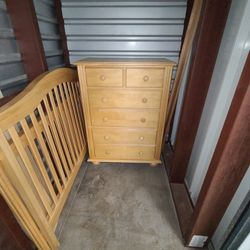 Full Size Bed & Dresser