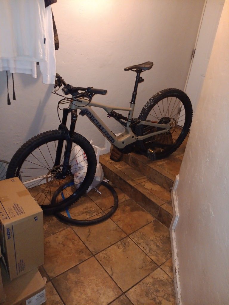 Specialized Turbo Levo 29 erfull Suspension Hydrsulic Brake Mountain E- BIKE