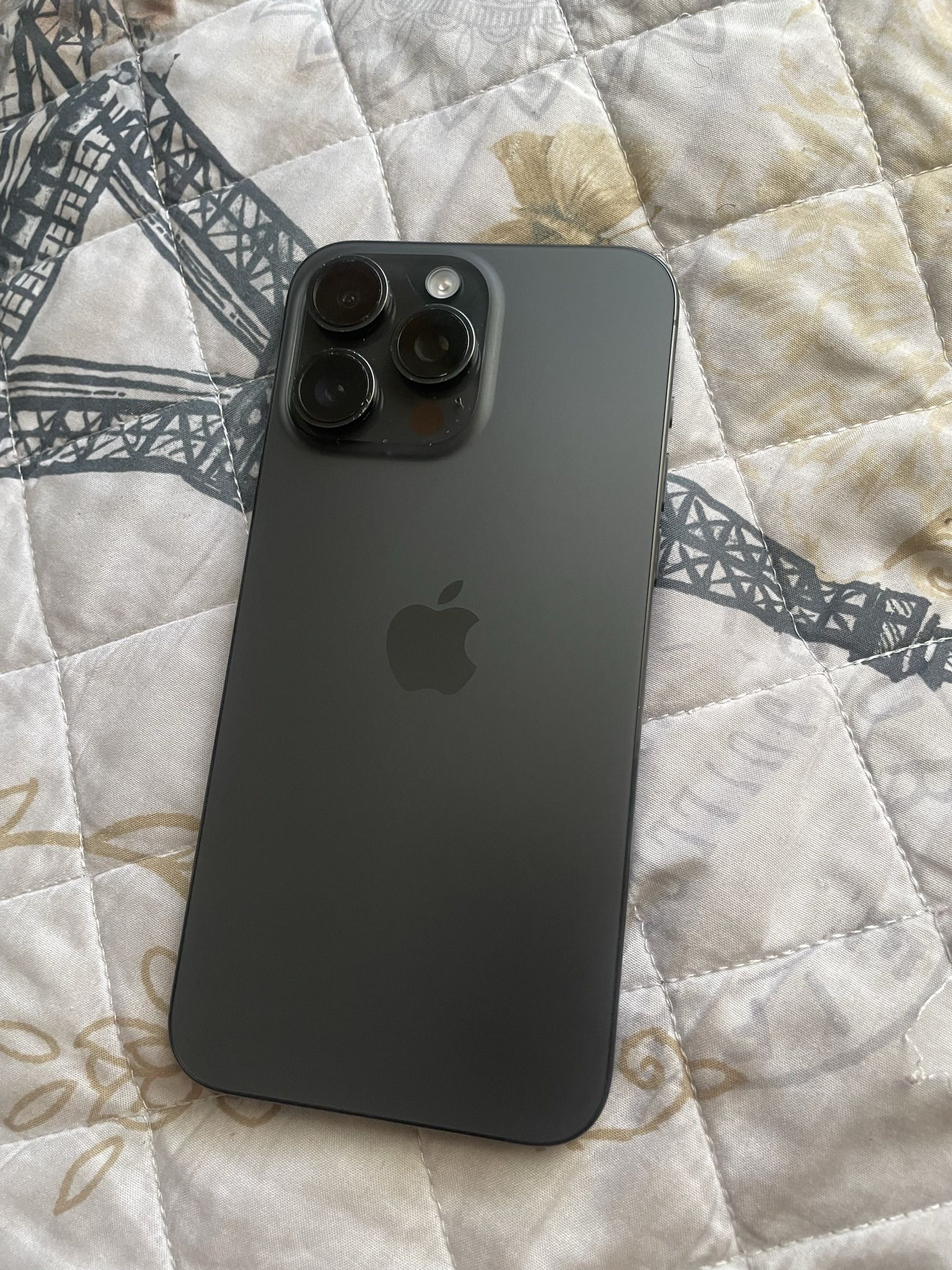 iPhone 15 Pro Max Unlocked 256gb