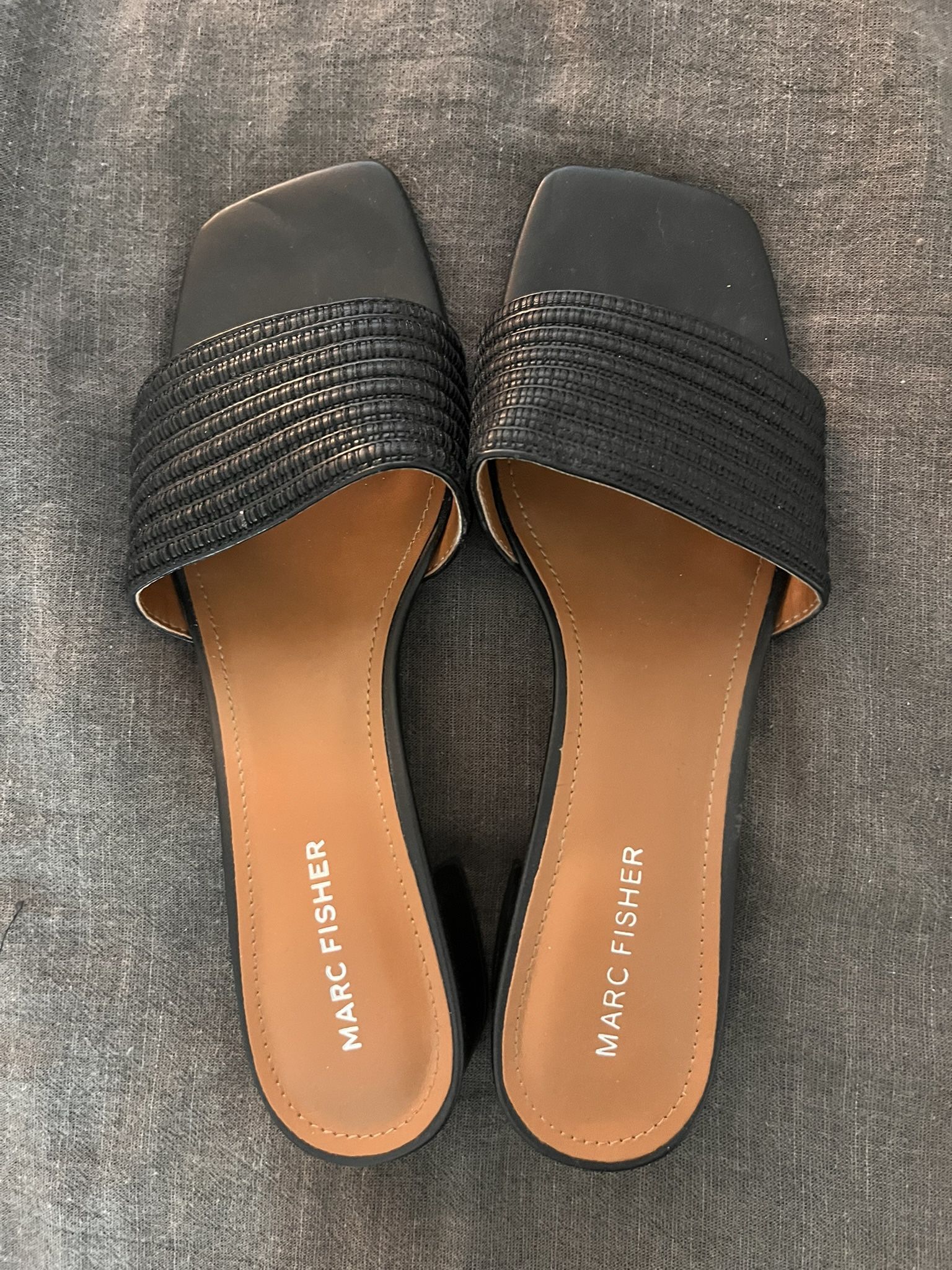 Marc Fisher Black Slide Sandals – Great Condition