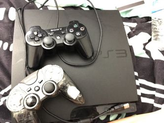 PlayStation 3, 2 Controllers Included.
