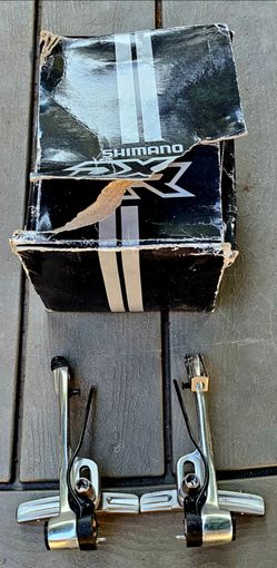 vintage box for a Shimano DXR BR-MX70 rear V-brake assembly, designed primarily for top-level BMX racing.Product SpecificationsType: Linear-pull V-bra