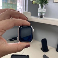 Apple Watch Series SE 2nd Gen 41mm