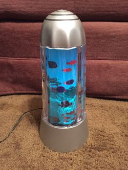 Rotating aquarium light