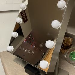 iHome Hollywood Pro Vanity 