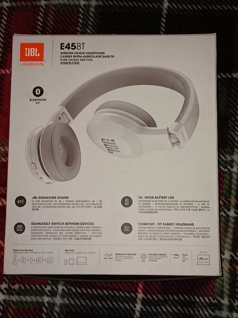 Jbl Wireless Headphones.