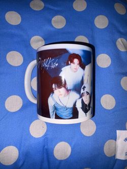 OFFICIAL KPOP MERCH MUGS