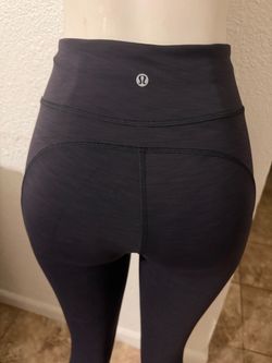 Black lululemon leggings size 6 (pockets)