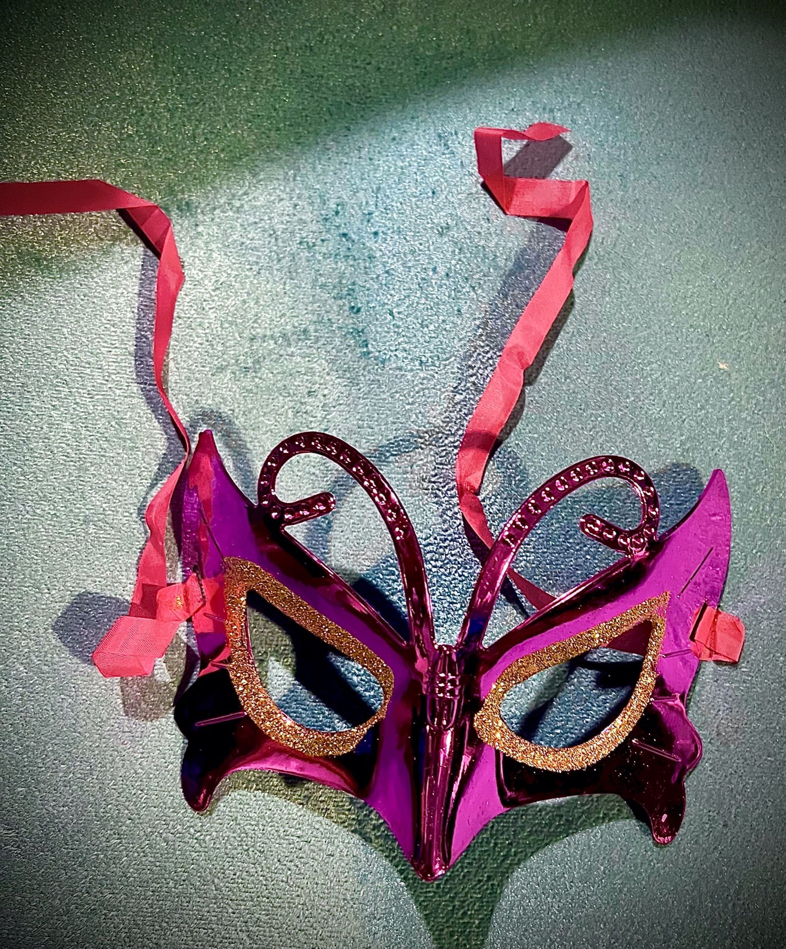 Beautiful pink metallic masquerade ball mask, brand, new item