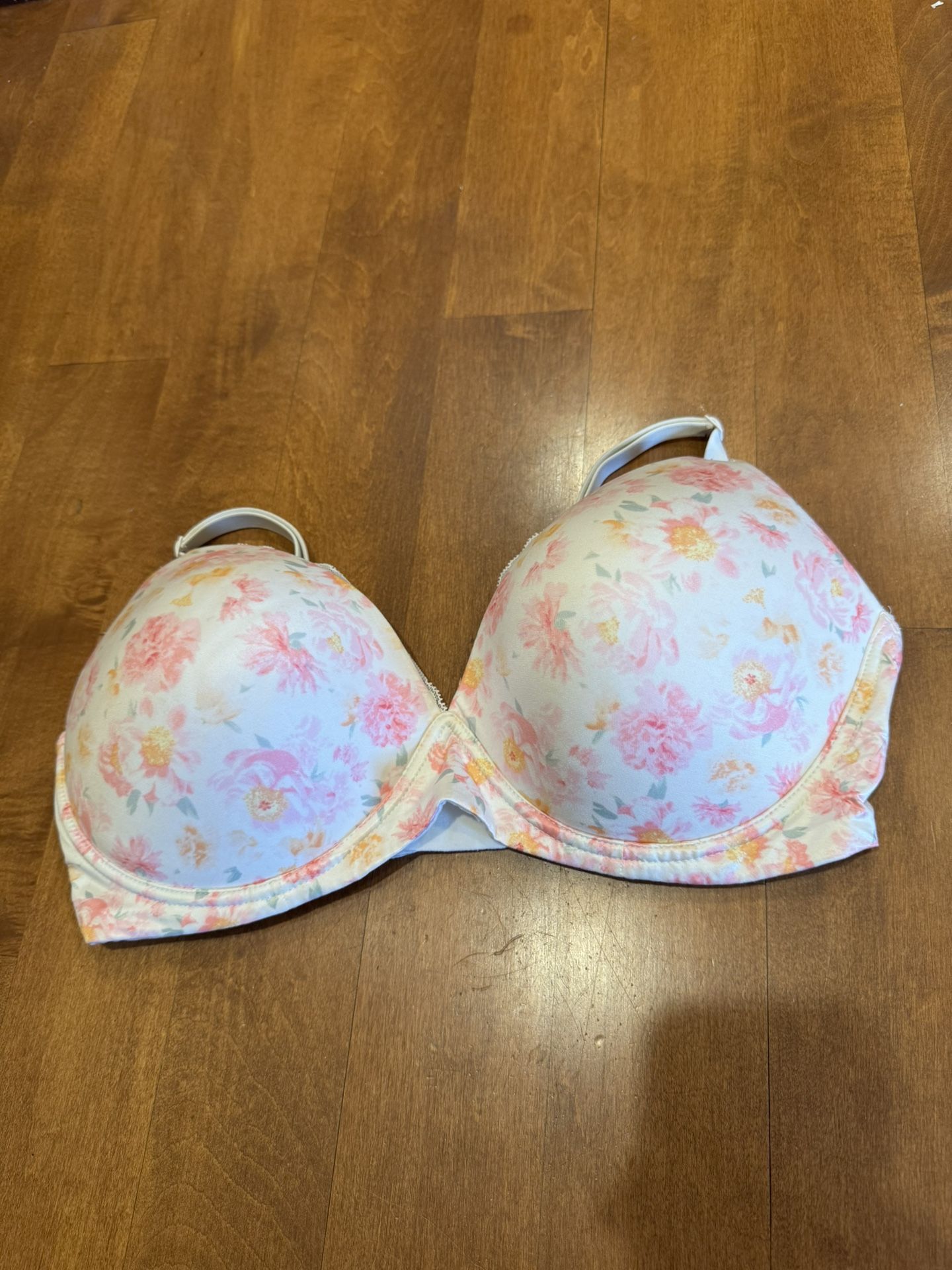 Woman’s body by Victoria’s Secret bra shipping available