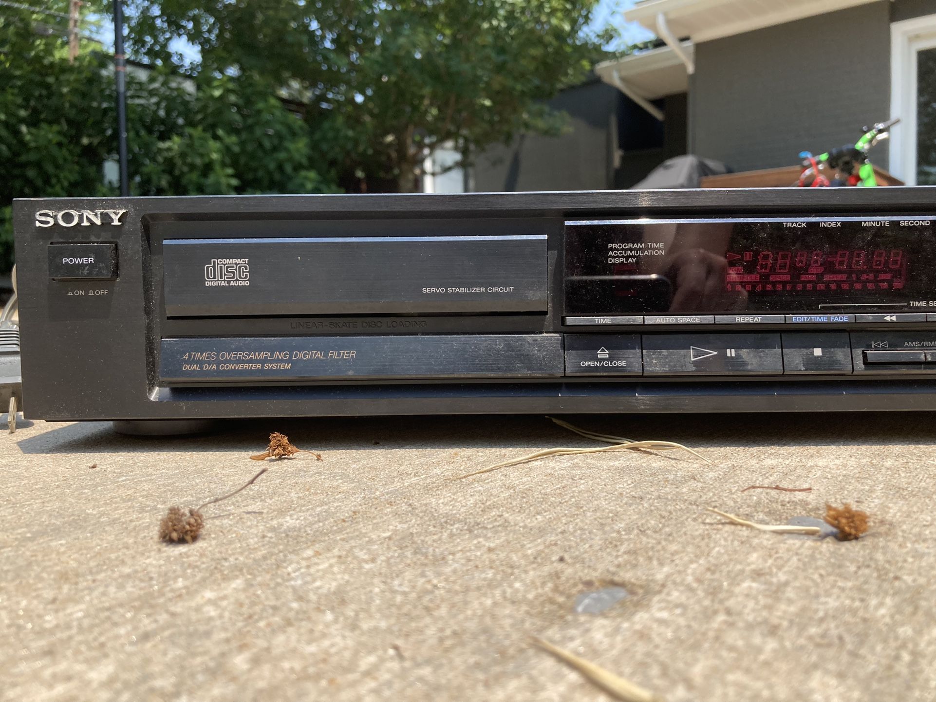 Sony Compact Disc Player CDP-370