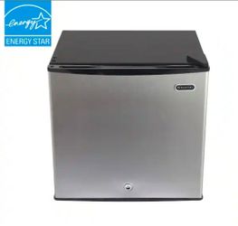 Whynter
1.1 cu. Ft. Upright Freezer Mini Freezer with lock Reversible Door in Stainless Steel ENERGY STAR