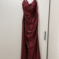Burgundy formal dress size 8/ medium