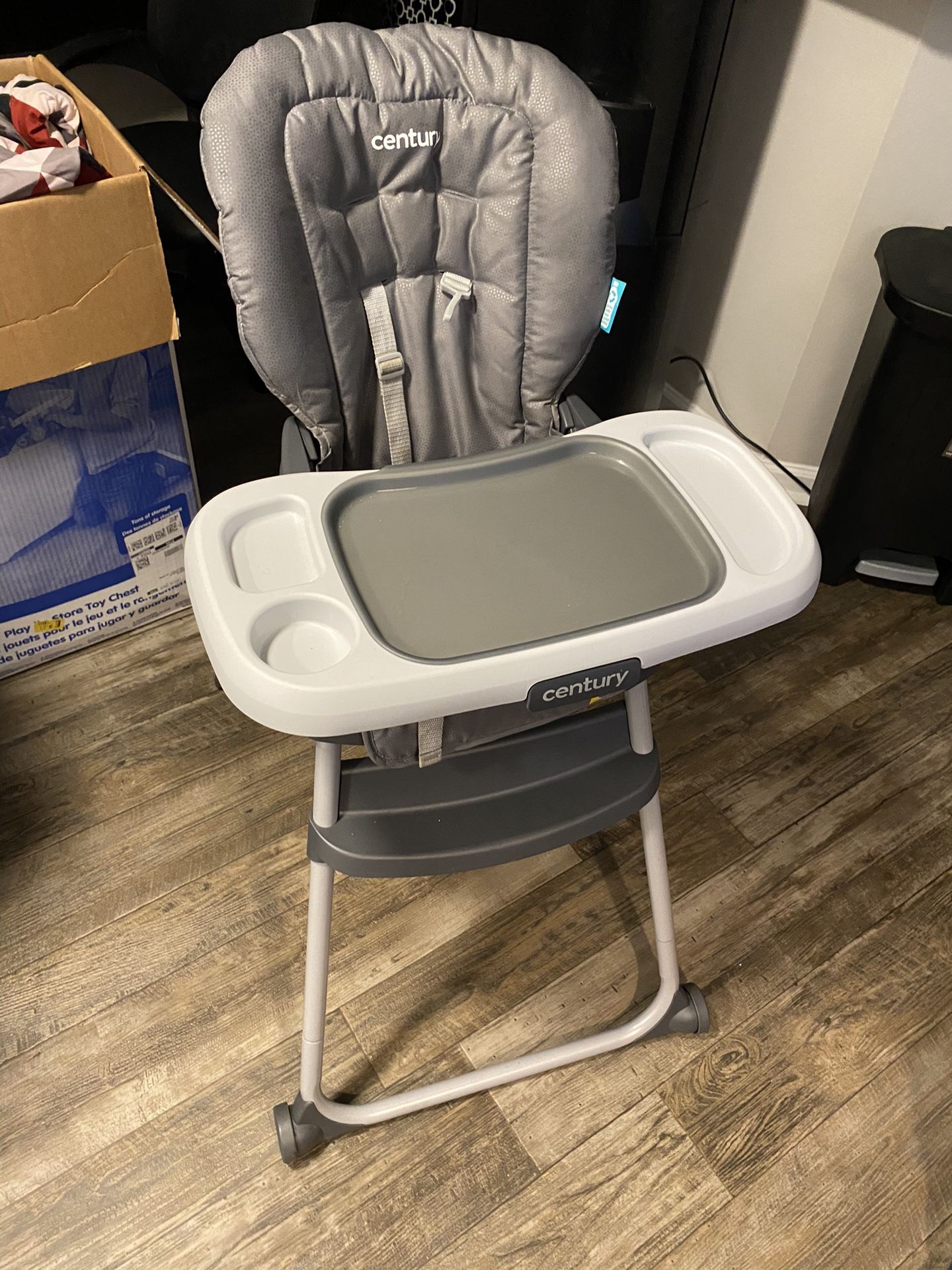 Century 4-in-1 High chair For Sale!