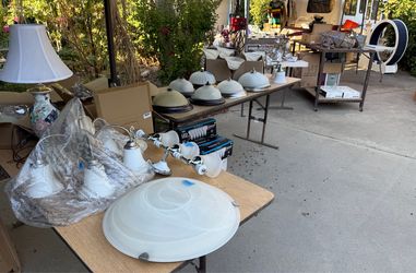 Many light fixtures. Come take your pick!