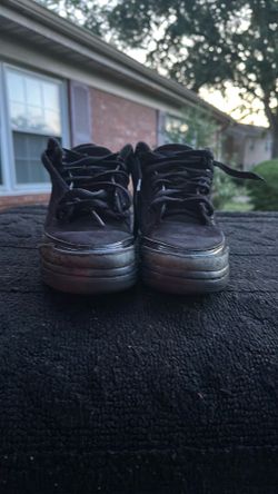 Black cats 3s
