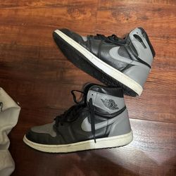 Air Jordan 1 Shadow Size 9 