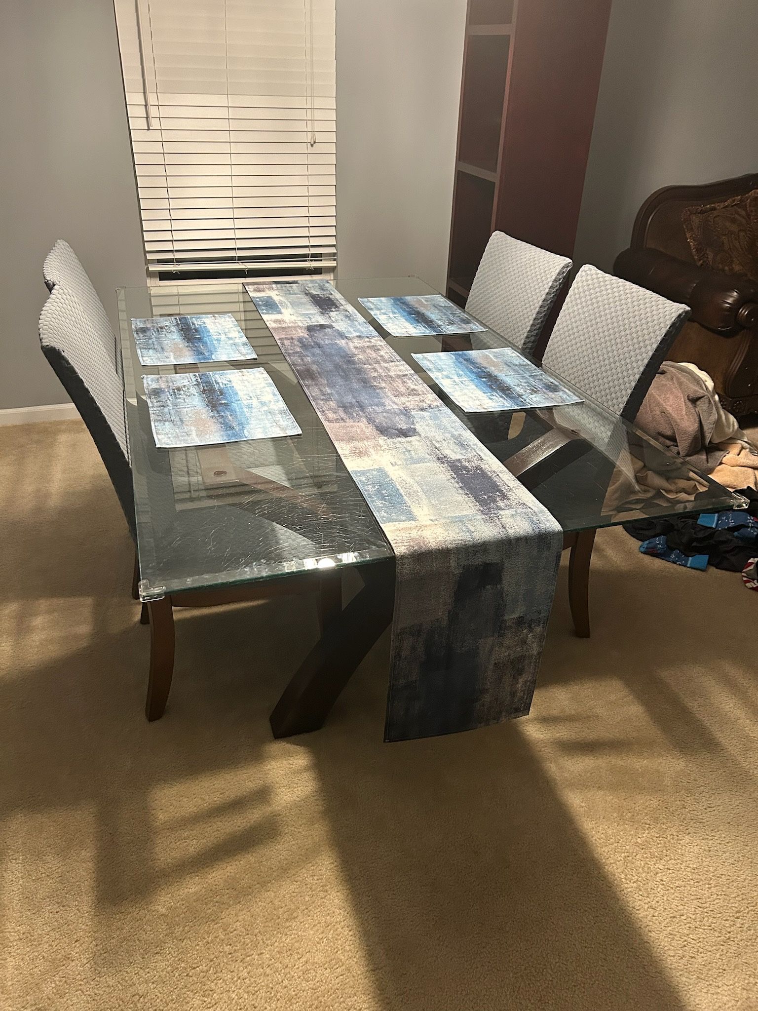Glass/wood Table/w4 Chairs
