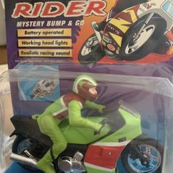 Toy motorcycle, makes motorize sounds! New