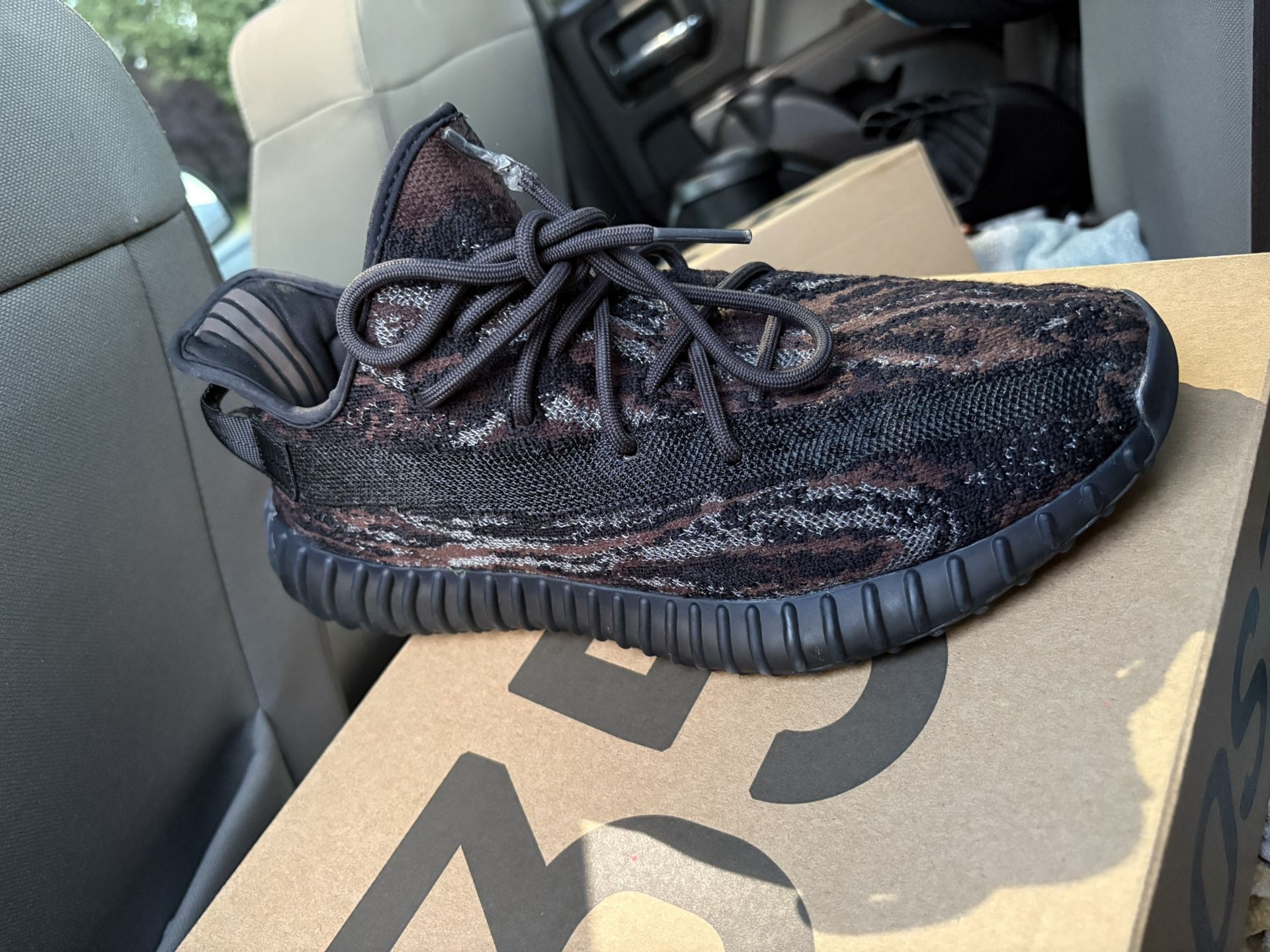 Adidas Yeezy 350 V2 Mxrock