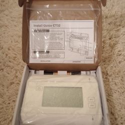 Radio Thermostat Company of America CT32 / RTZW-02 7-Day Programmable Thermostat