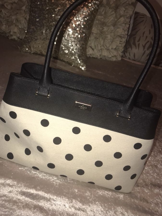 KATE SPADE/DISNEY Collection, QUOTE-CANVAS TOTE HANDBAG ~This Bag Features  A Touch Of Chic Color Blocking Minimalistic Style. for Sale in Yucaipa, CA  - OfferUp