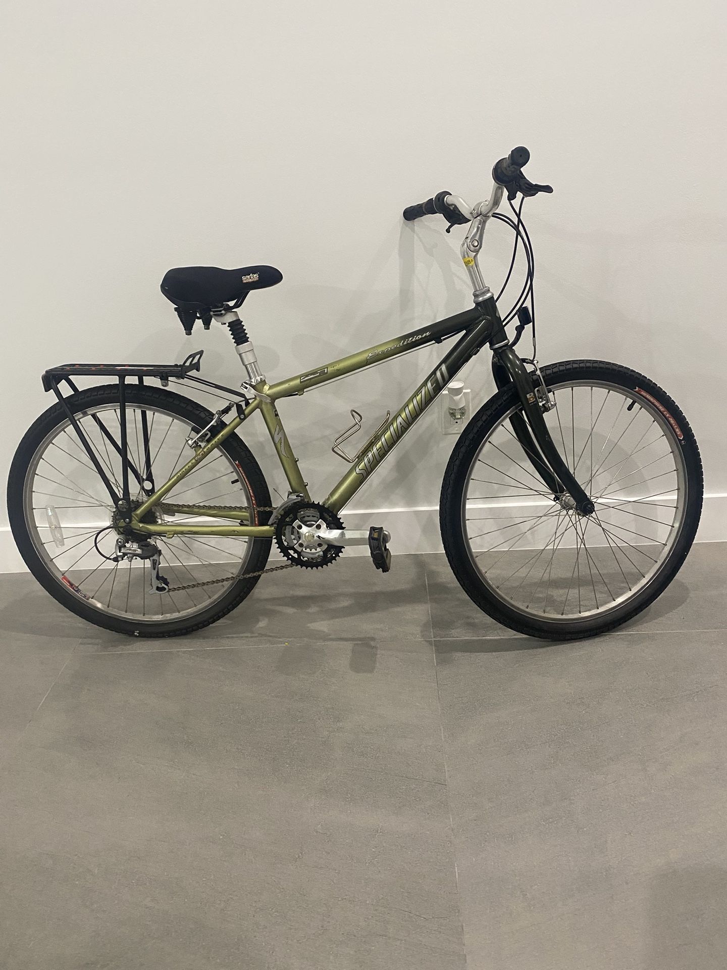 Specialized Expedition Woman Road And Mountain Bike, 24” Frame, 21 Speed