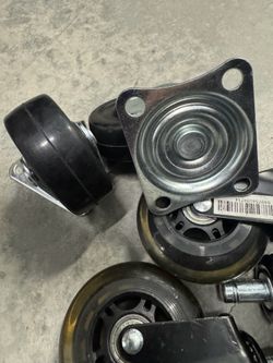 2 sets of wheels. 4 wheels each set