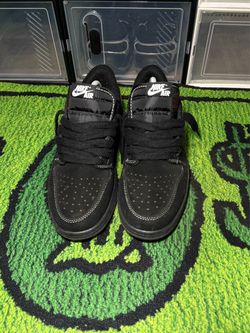 Jordan’s 1 low Travis Scott