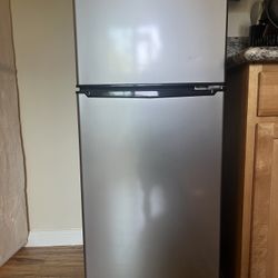 Galanz small Refrigerator 