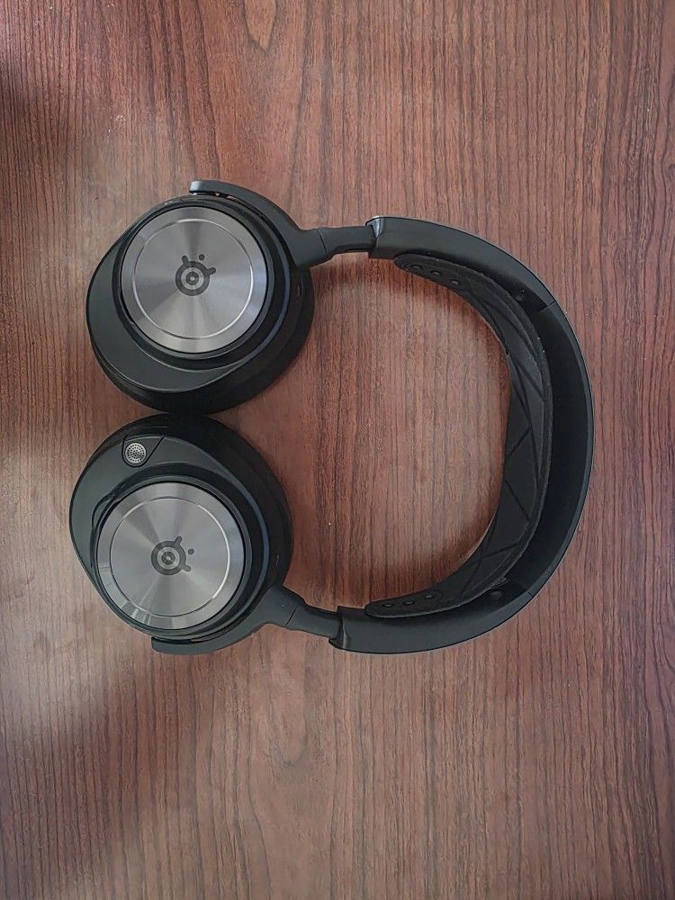 SteelSeries Arctis Nova Pro Wireless