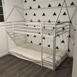 Twin Bunk Bed 