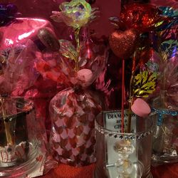 Dazzling Valentine Roses With Charms 